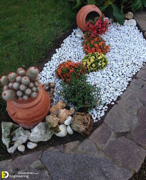 27 One-day DIY Small Rock Landscaping Ideas - 193