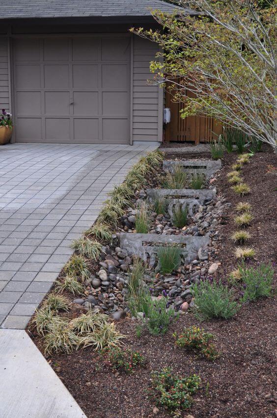 38 Striking Rain Garden Landscaping Ideas - 263