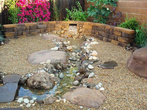 38 Striking Rain Garden Landscaping Ideas - 281